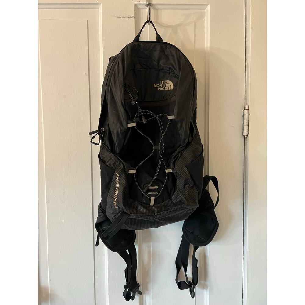 The North Face Angstrom 20 hiking & everyday backpack day hike black 1220 cu in